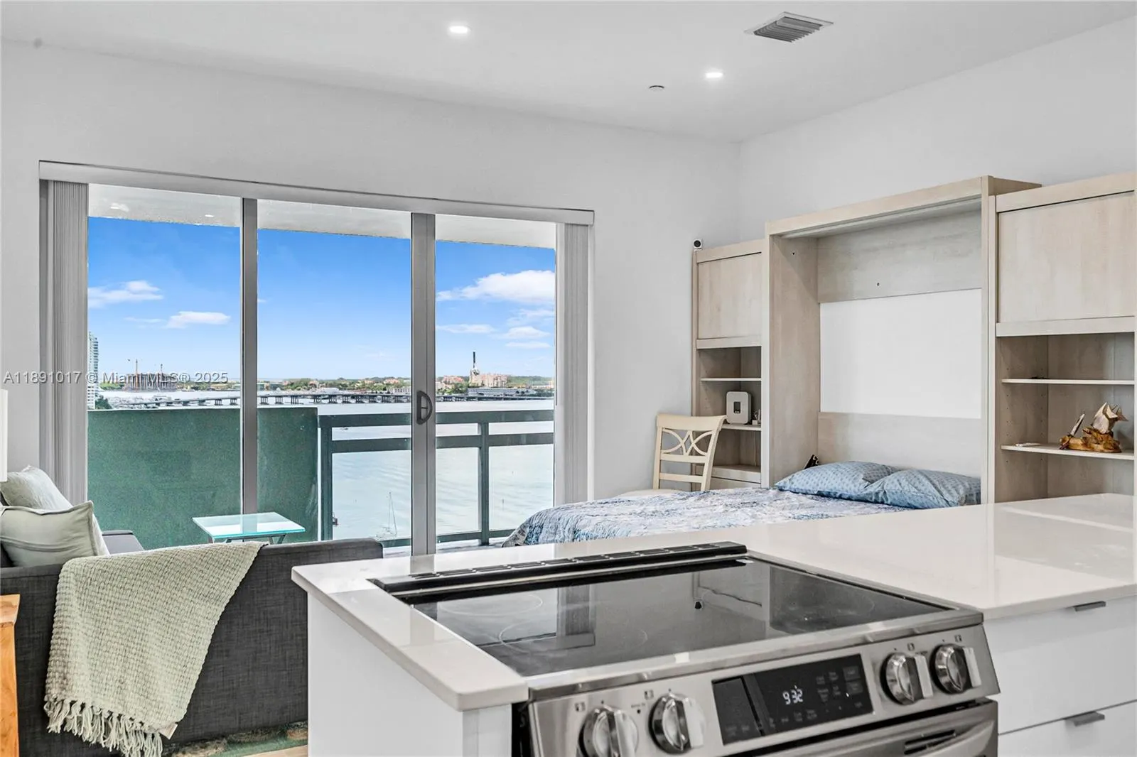 1500 W Bay Rd, #1536S