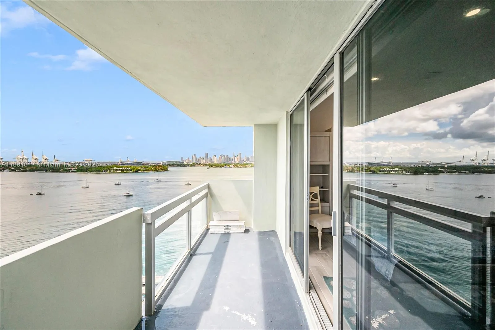 1500 W Bay Rd, #1536S
