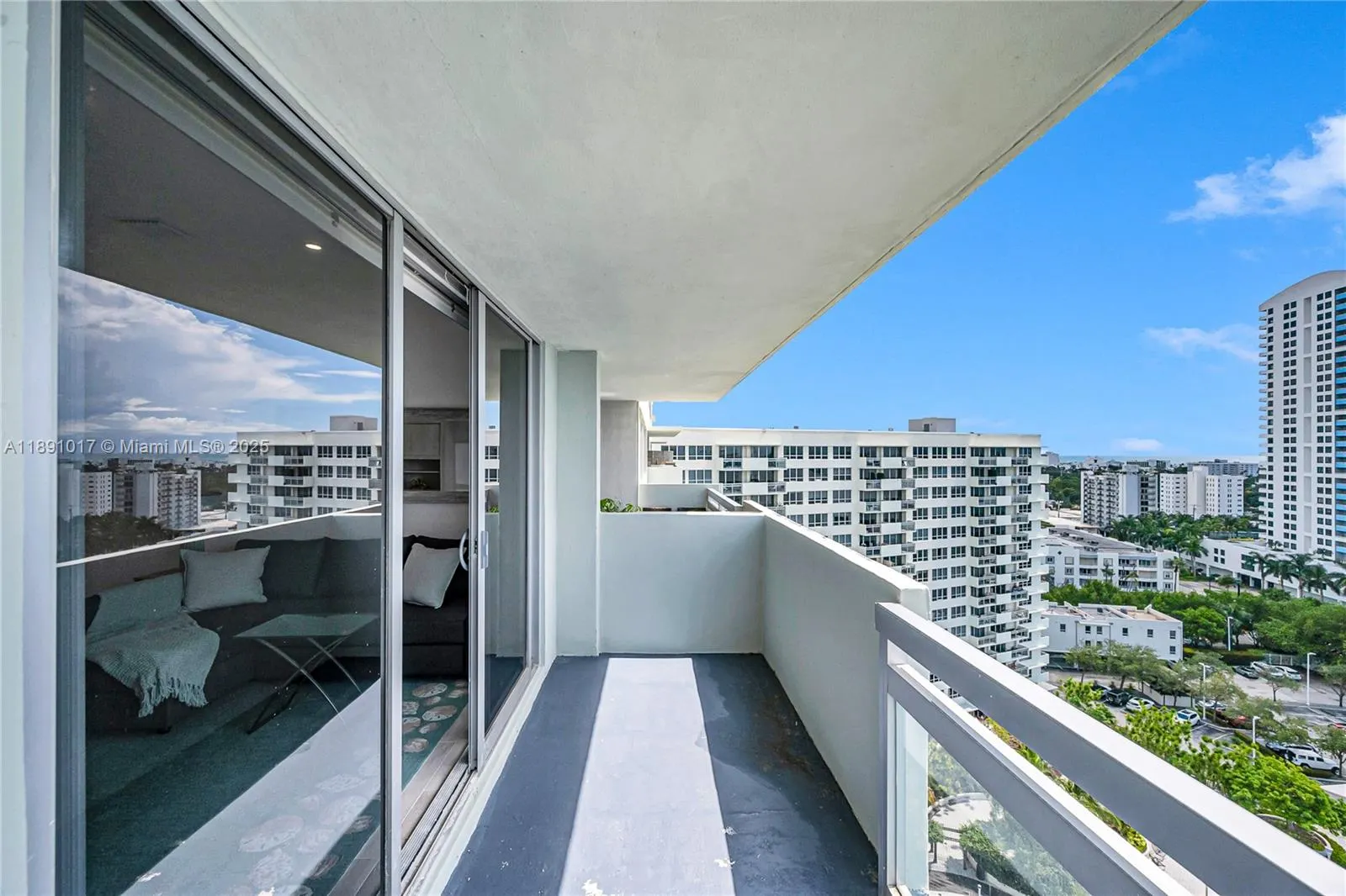 1500 W Bay Rd, #1536S