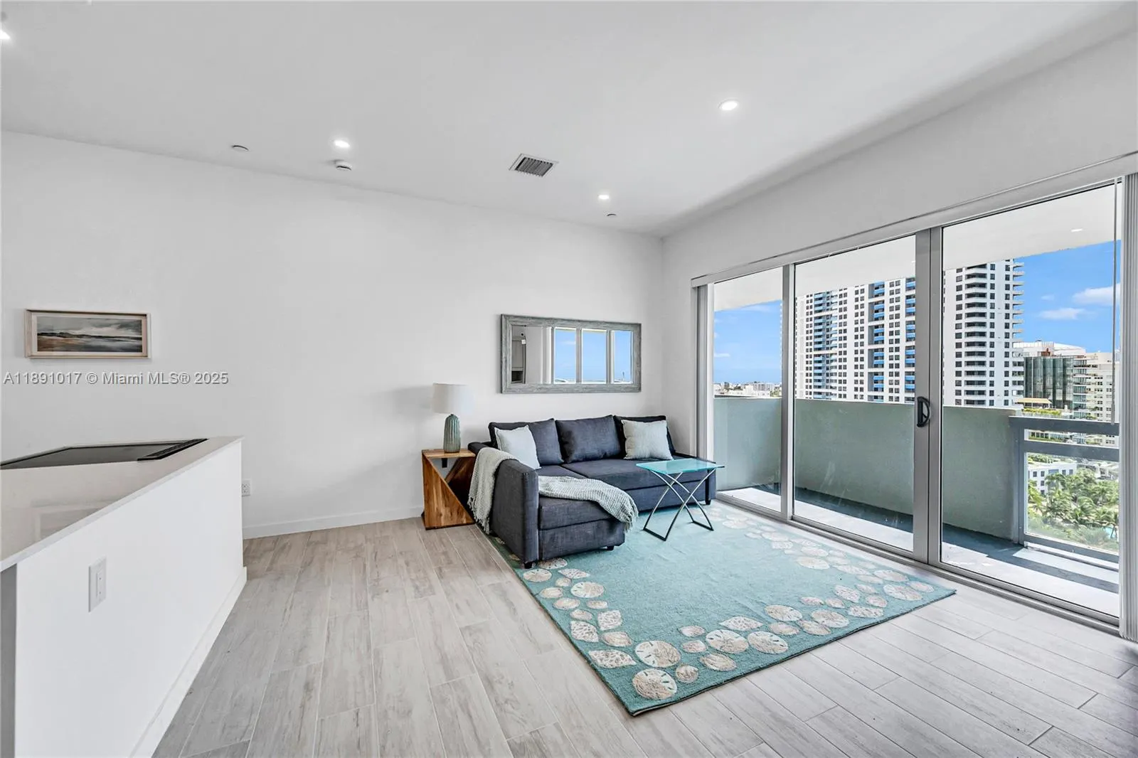 1500 W Bay Rd, #1536S