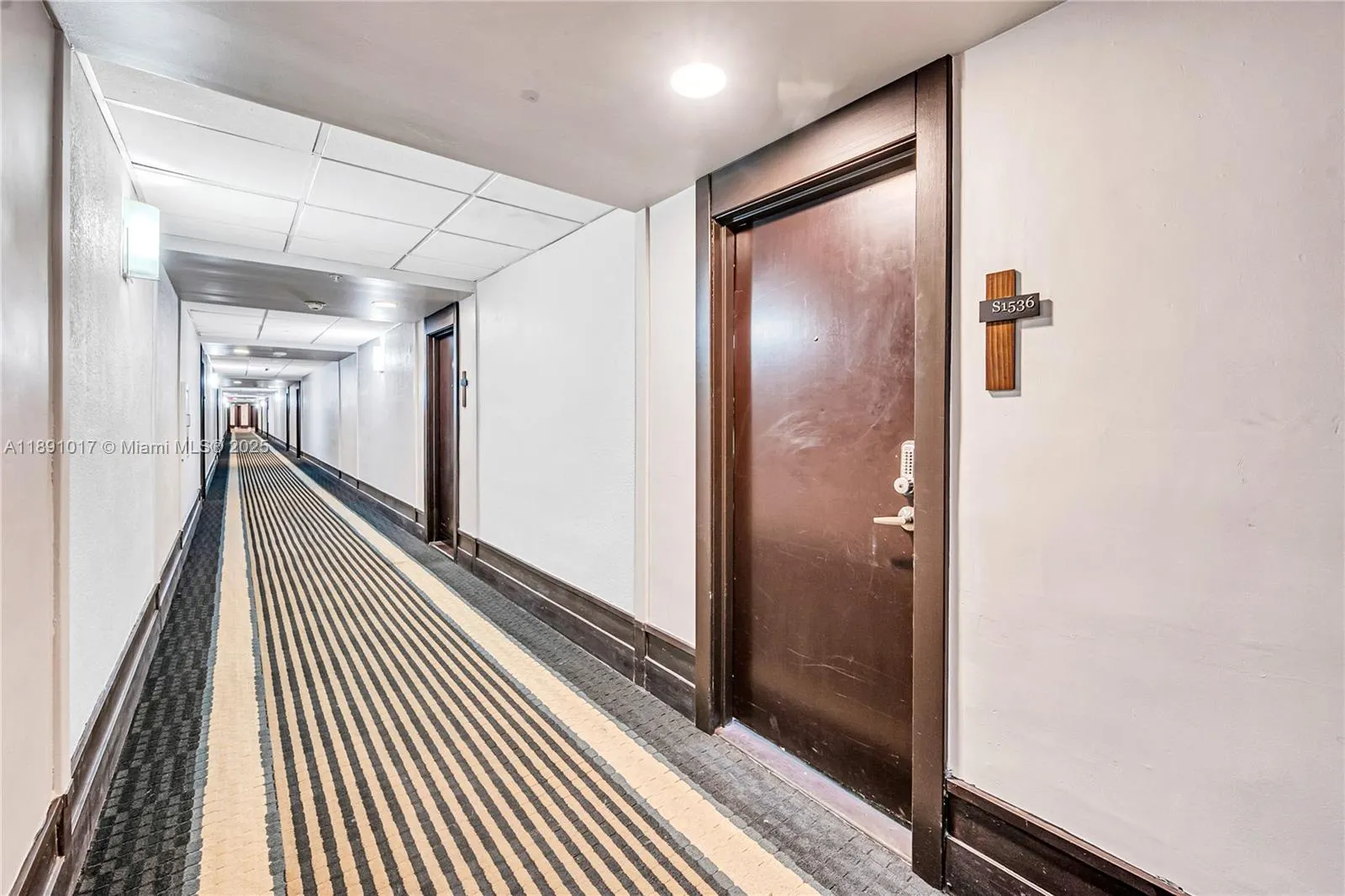 1500 W Bay Rd, #1536S