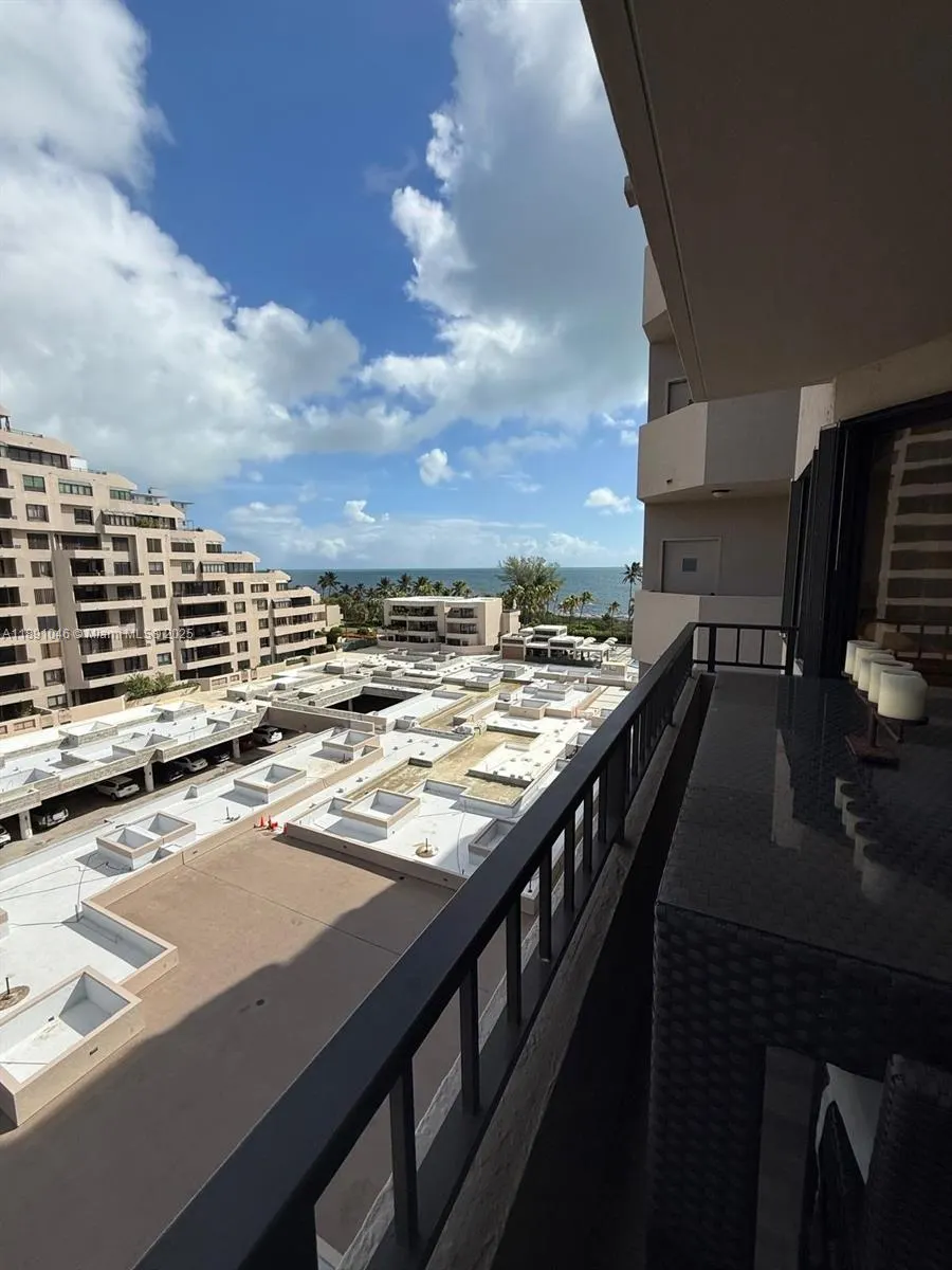 201 Crandon Blvd, #632