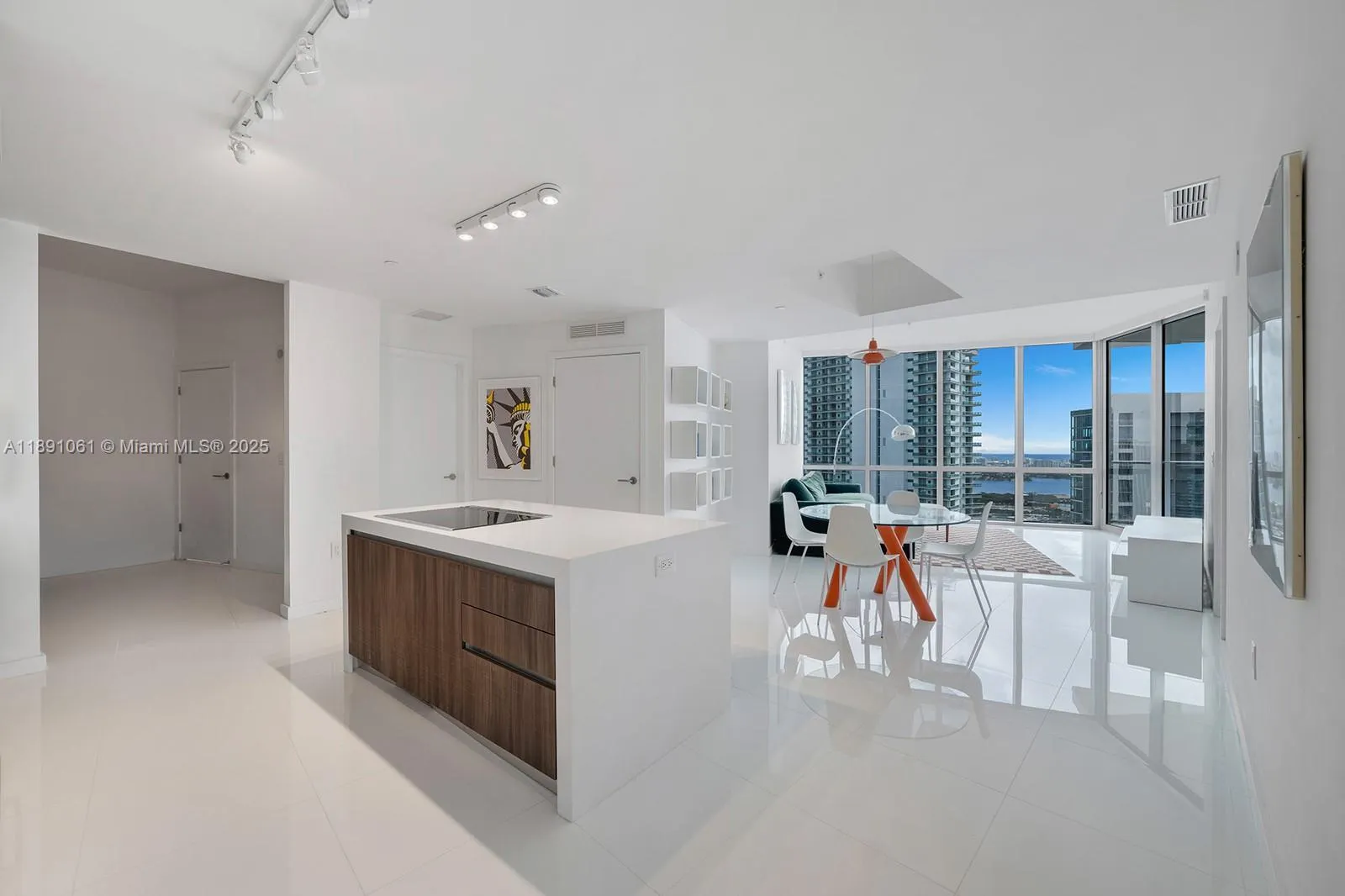 851 NE 1st Ave, #4403