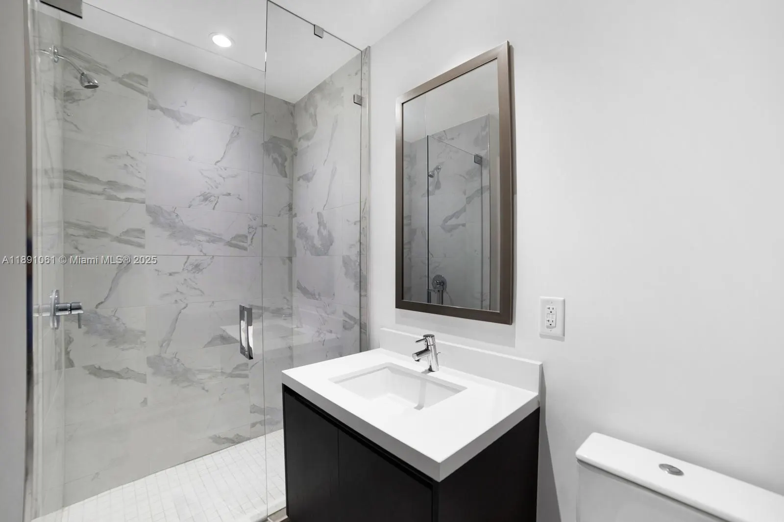 851 NE 1st Ave, #4403