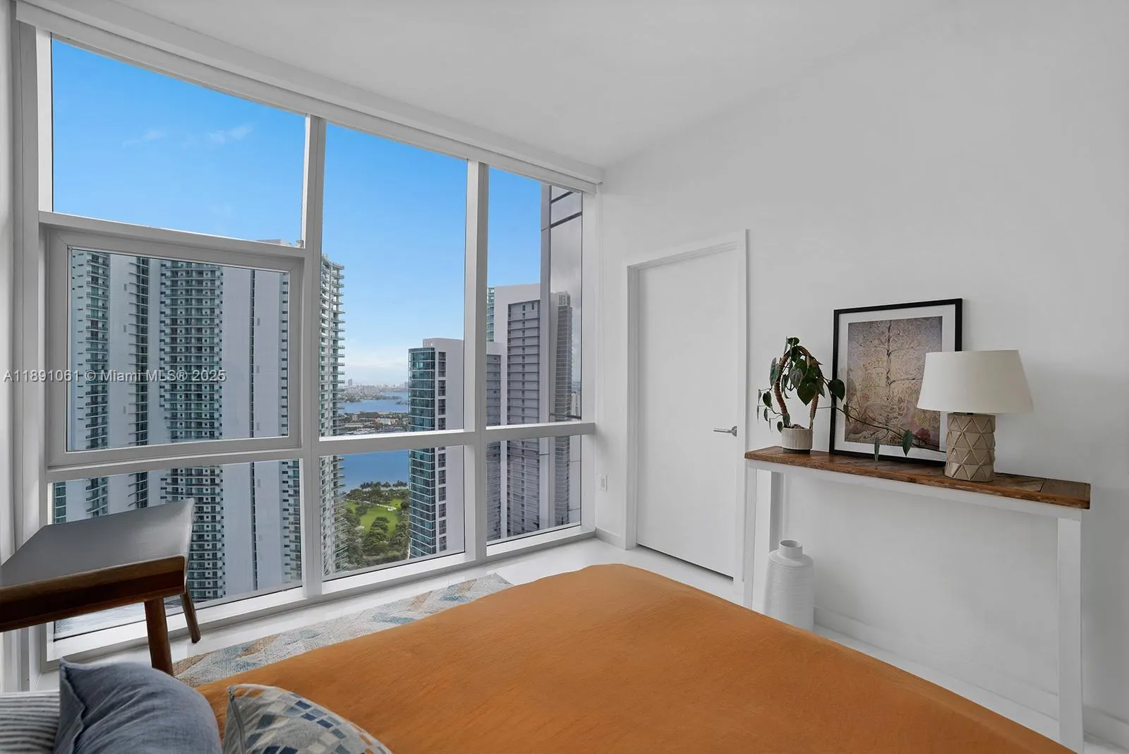 851 NE 1st Ave, #4403