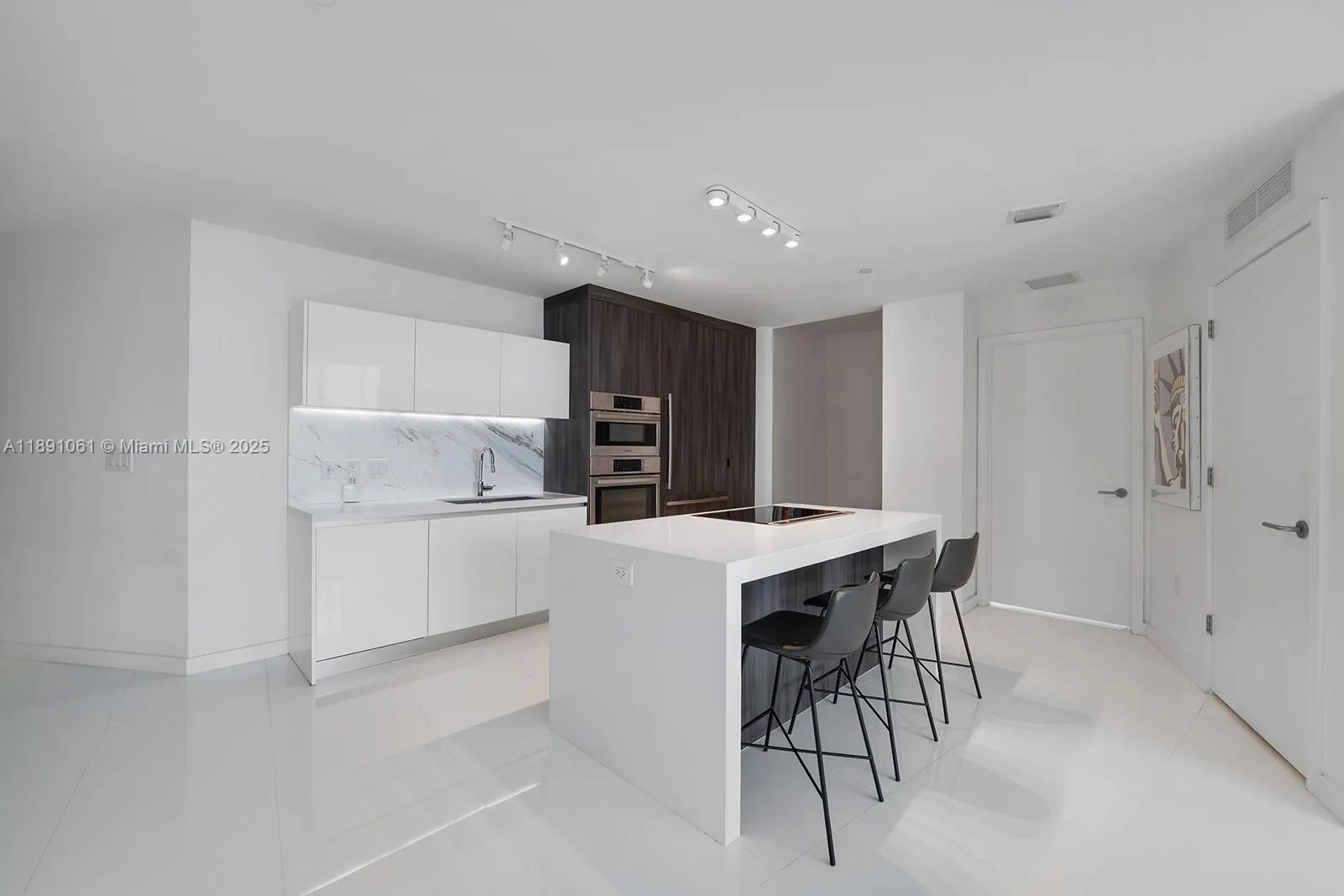 851 NE 1st Ave, #4403