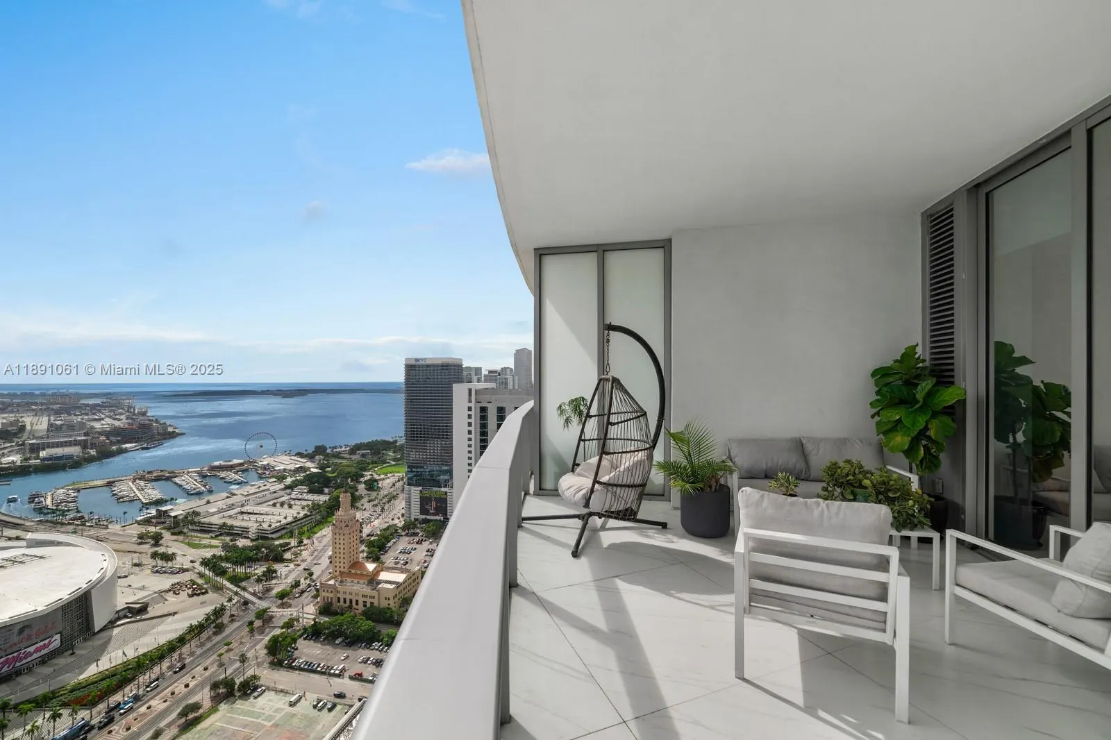 851 NE 1st Ave, #4403