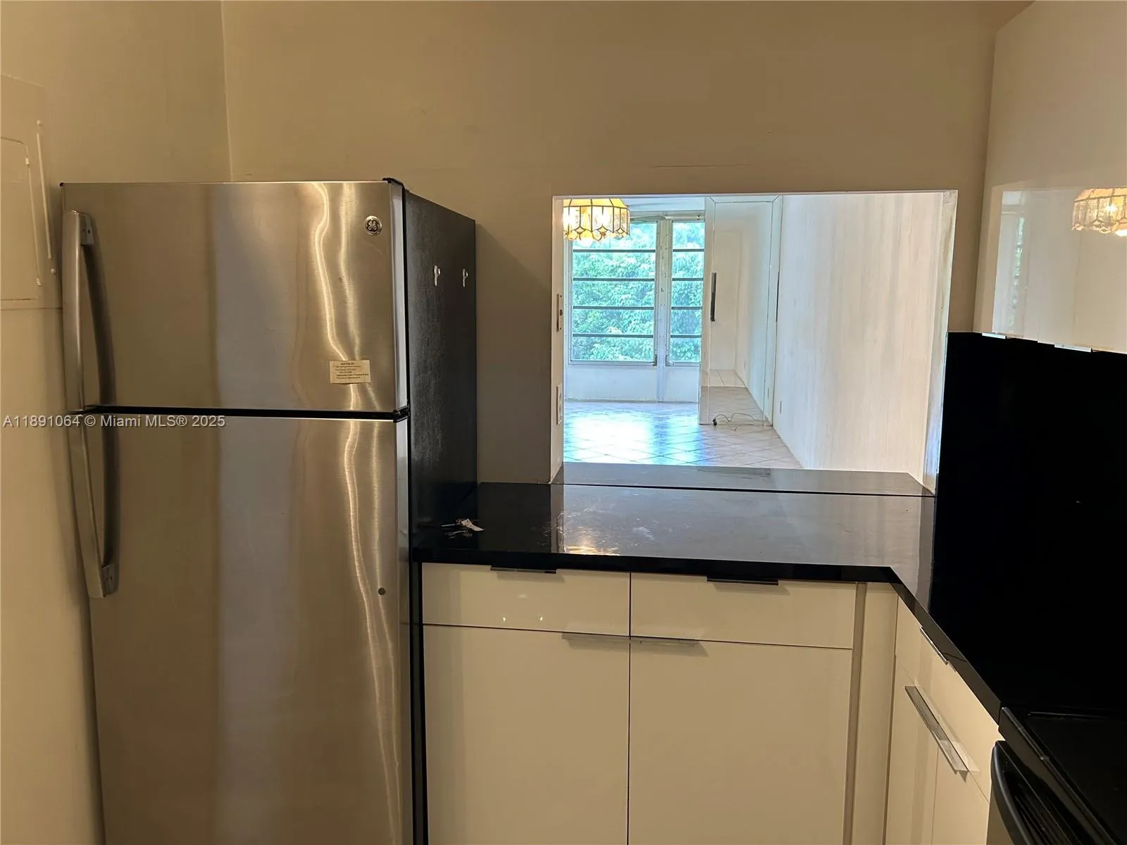 9430 Live Oak Pl, #404