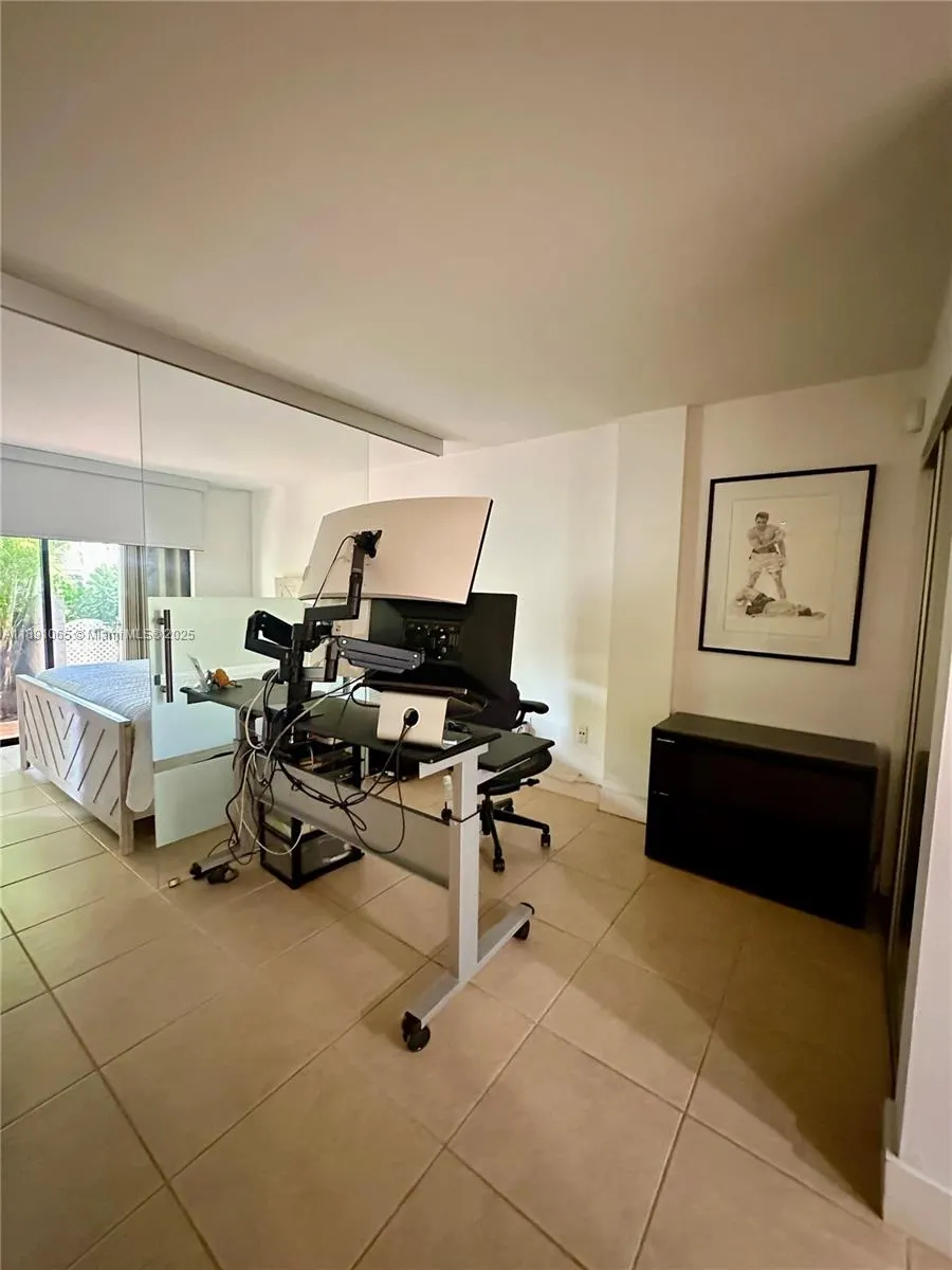 1650 NE 115th St, #102