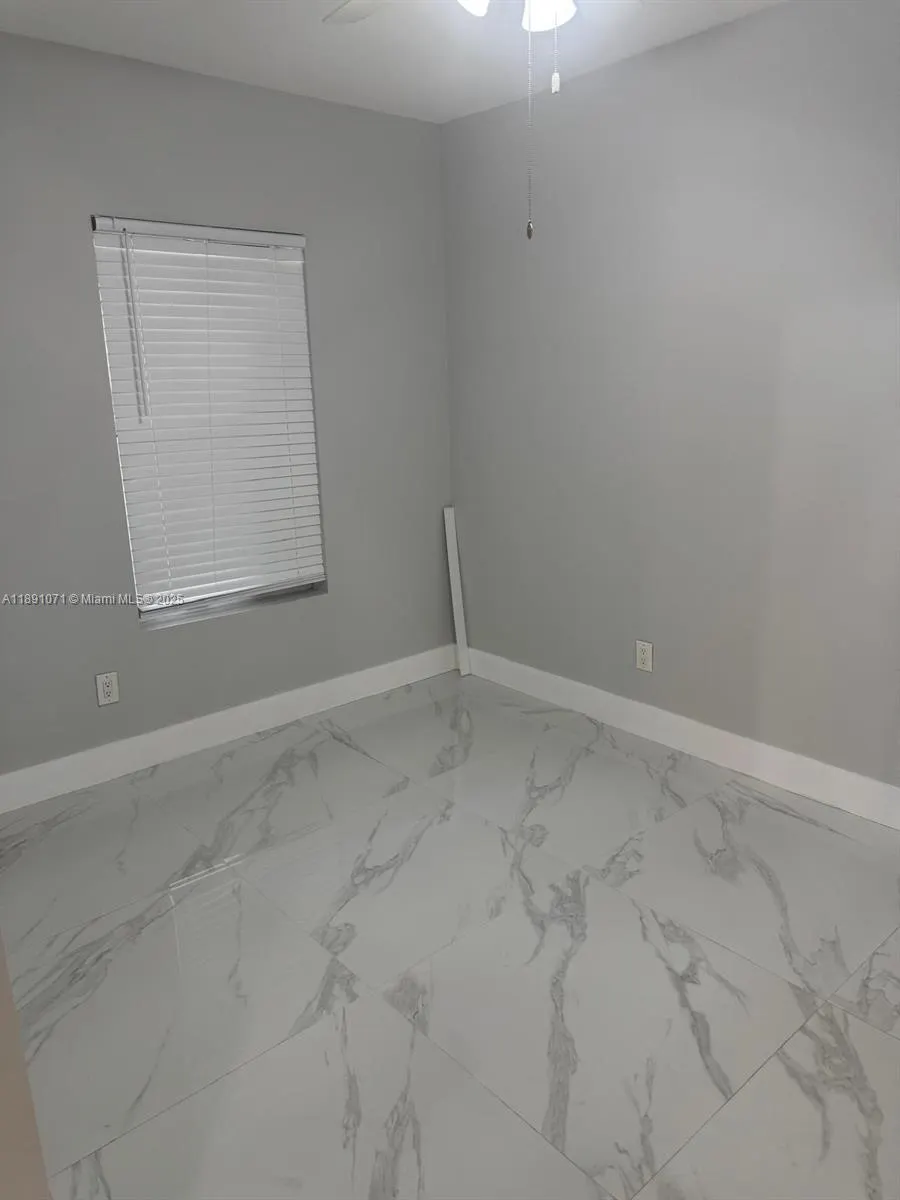 3438 NW 4th St