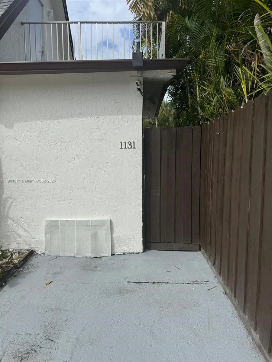3438 NW 4th St