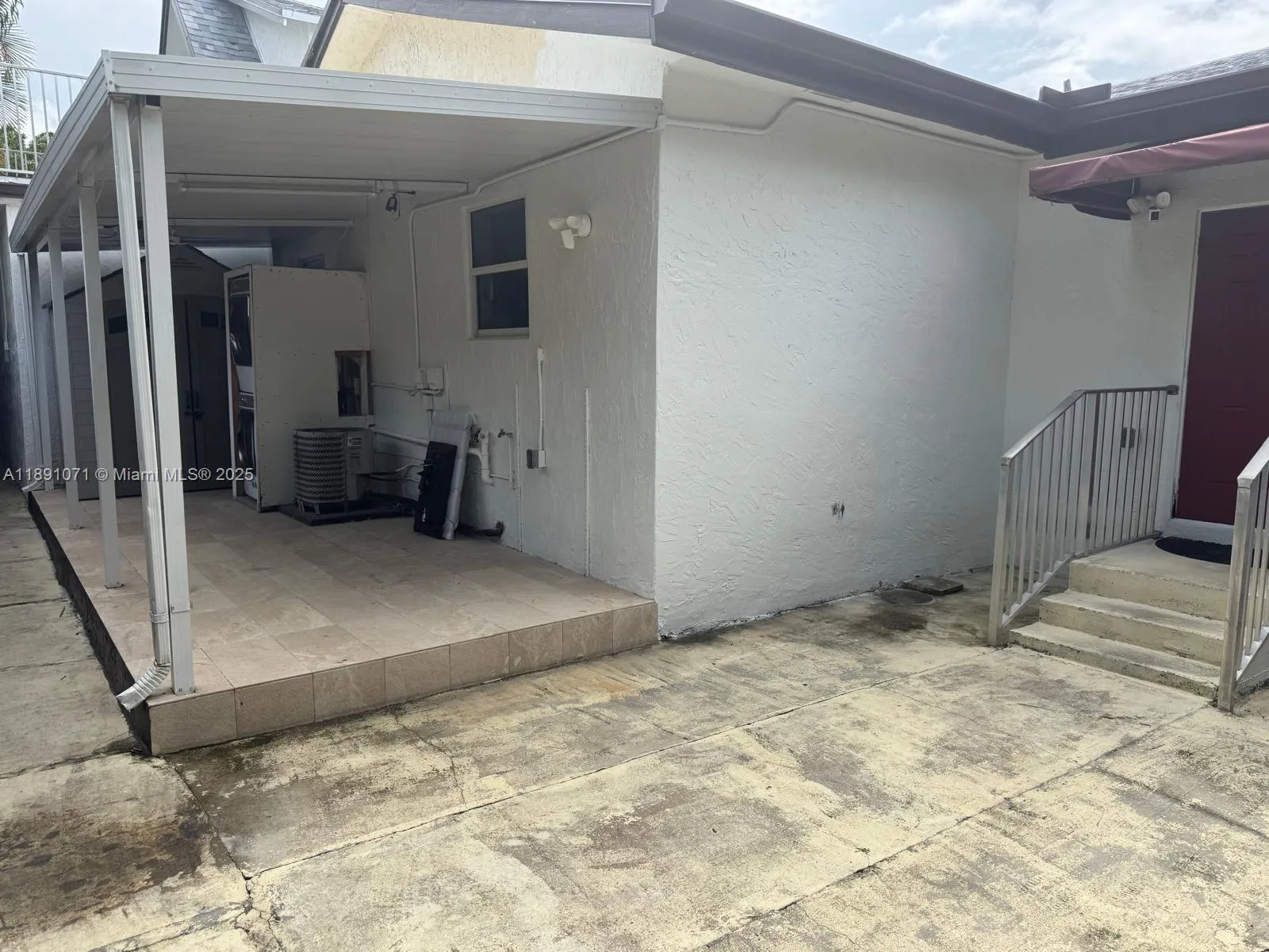 3438 NW 4th St
