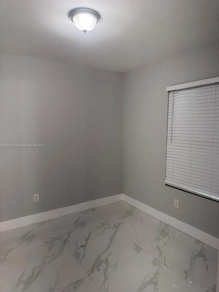 3438 NW 4th St