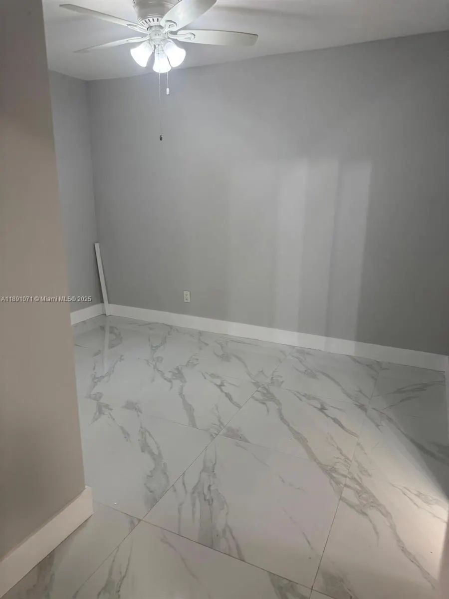 3438 NW 4th St