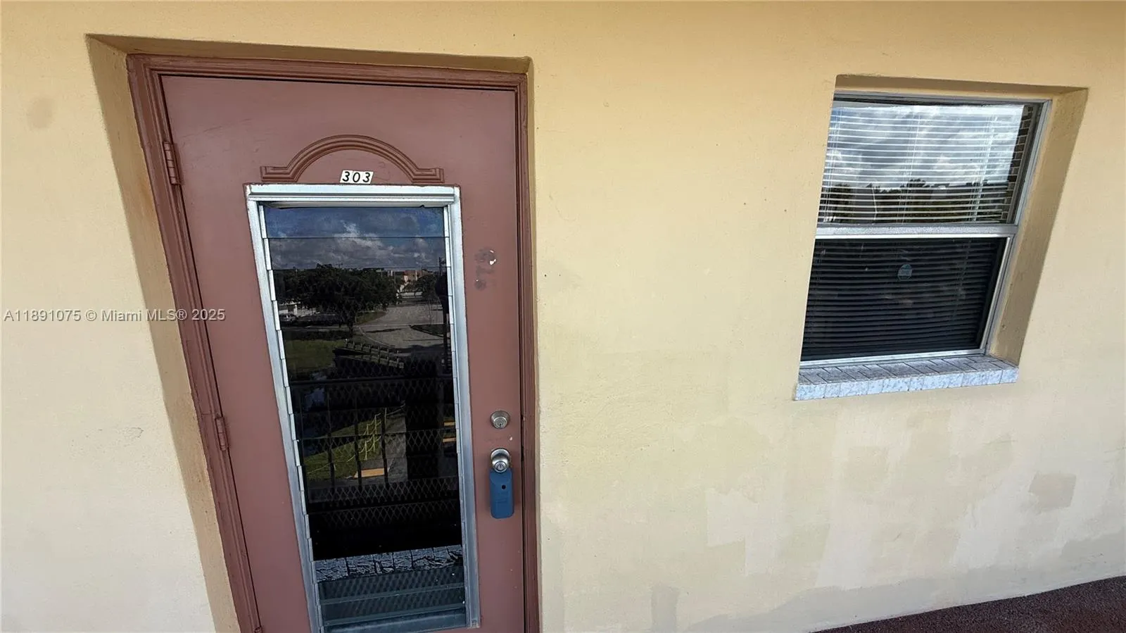 8500 Sunrise Lakes Blvd, #303