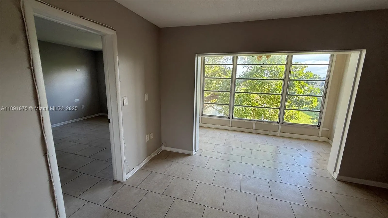 8500 Sunrise Lakes Blvd, #303