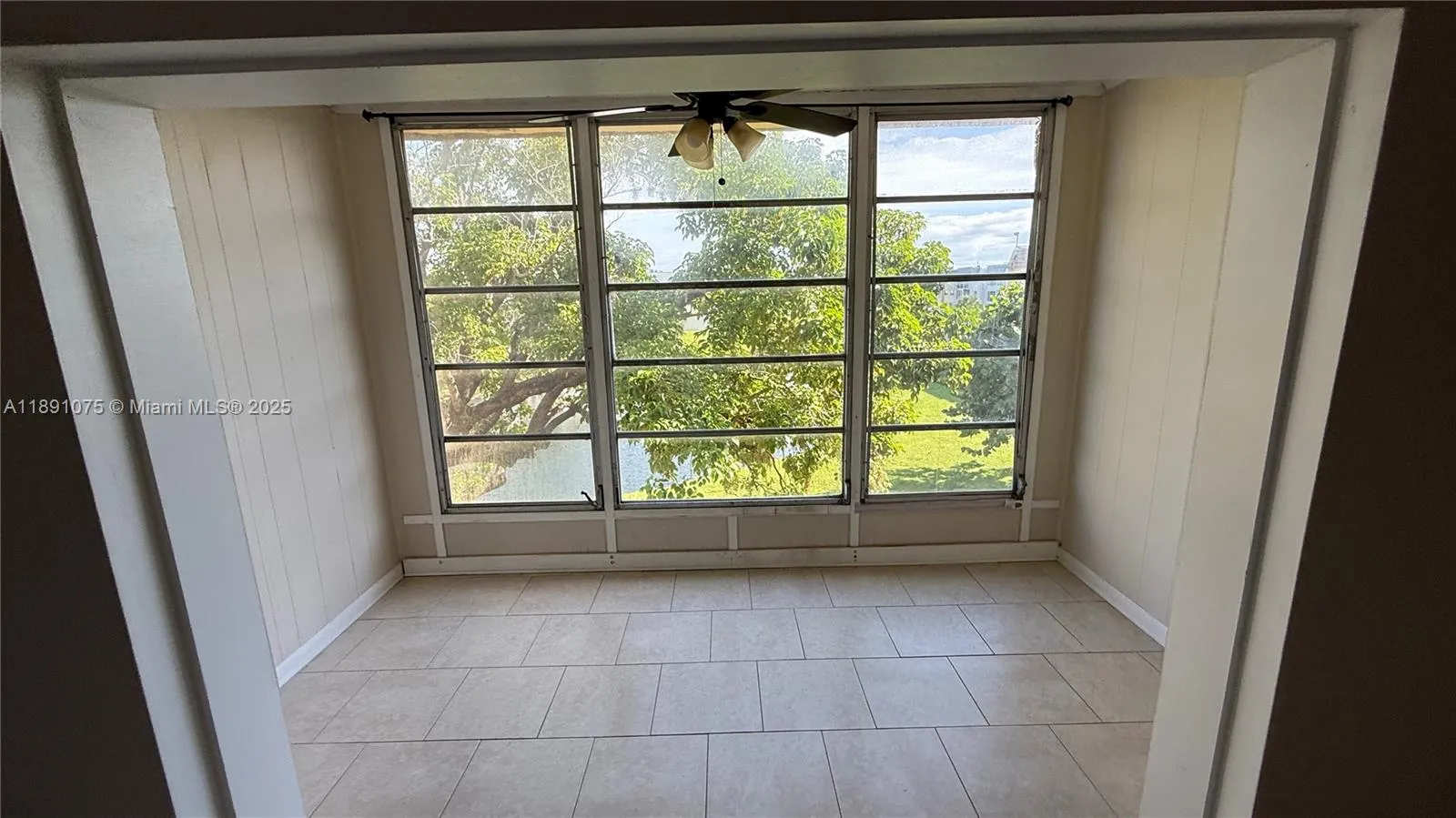 8500 Sunrise Lakes Blvd, #303