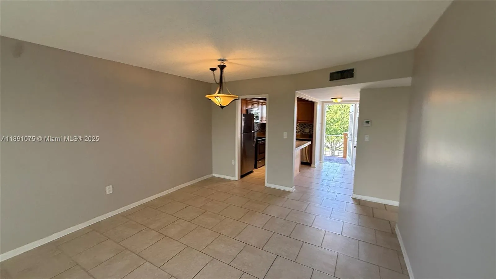8500 Sunrise Lakes Blvd, #303