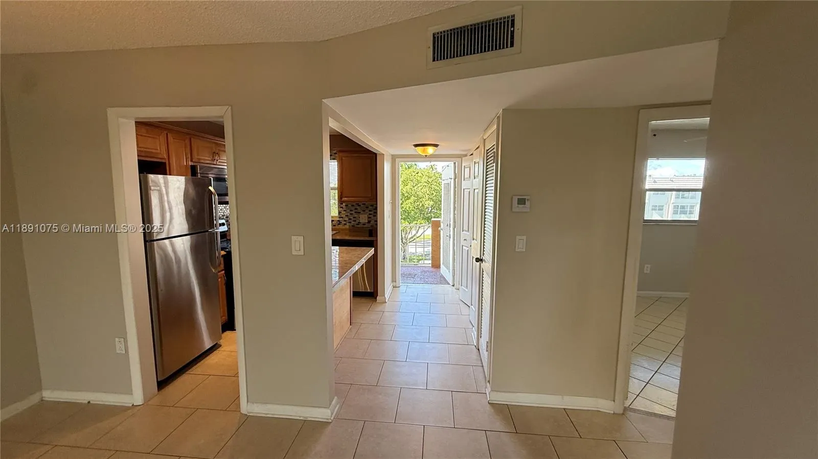 8500 Sunrise Lakes Blvd, #303