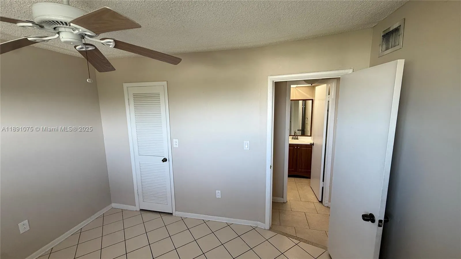 8500 Sunrise Lakes Blvd, #303