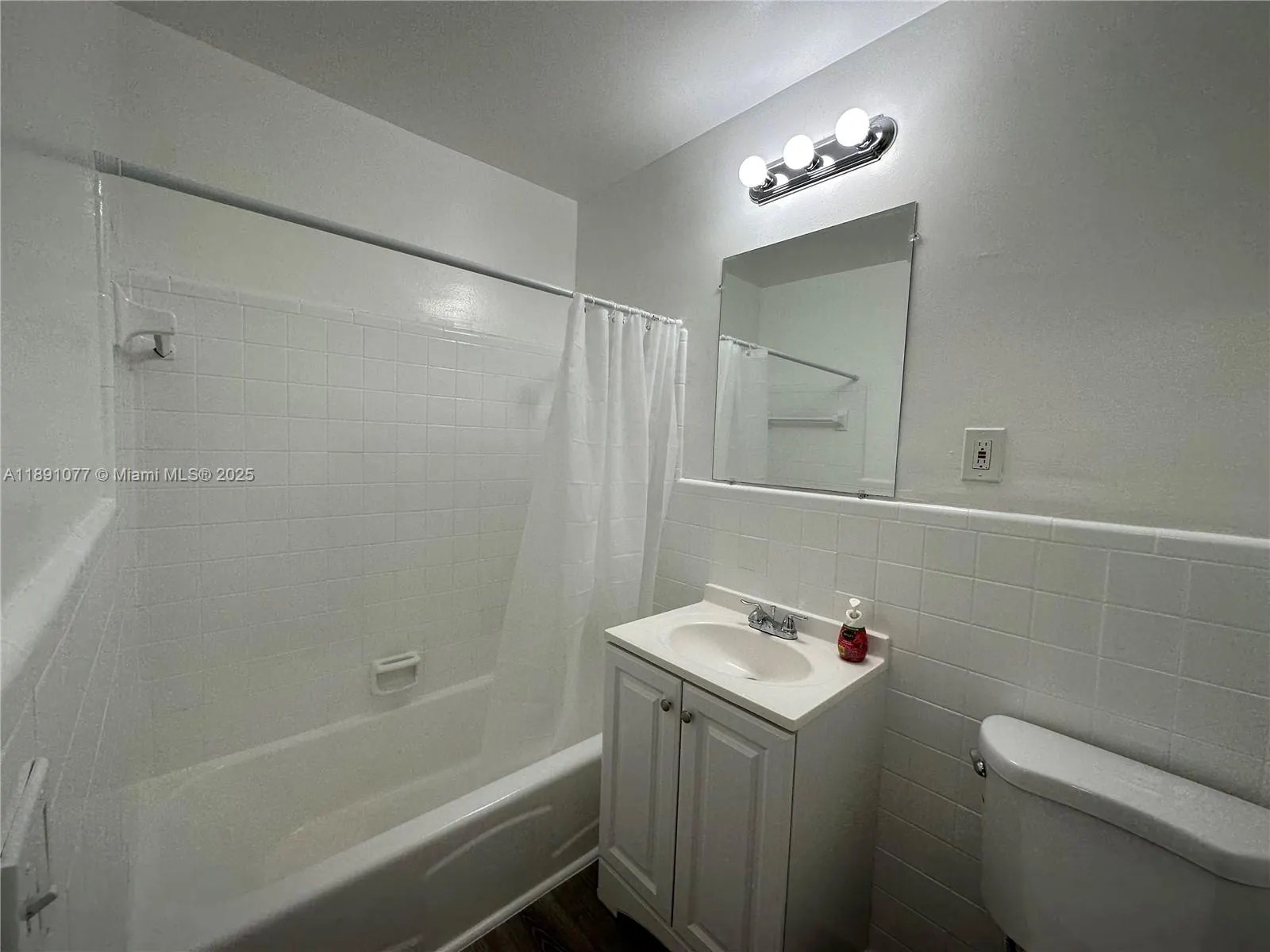 840 NE 17th Ter, #10