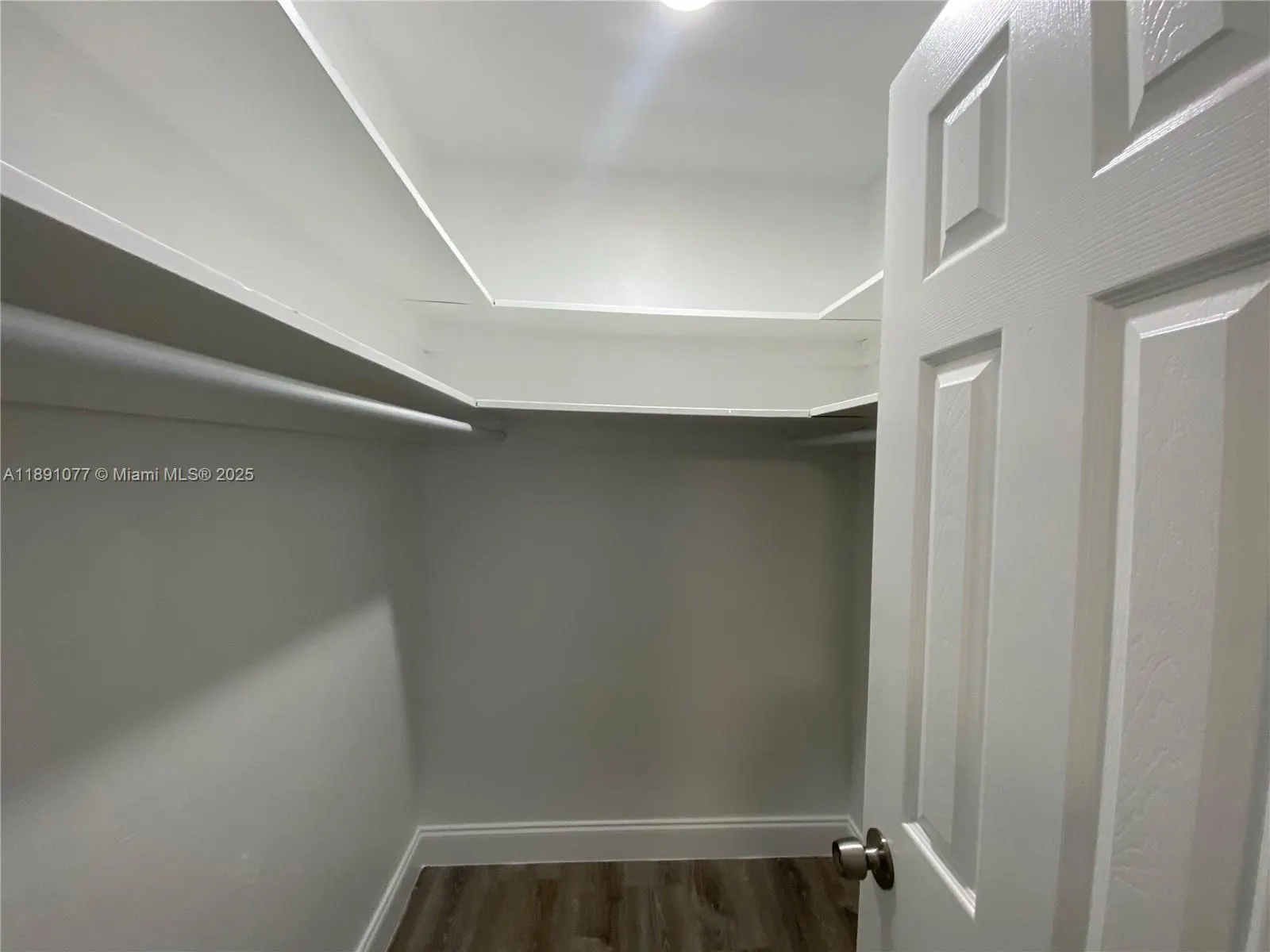 840 NE 17th Ter, #10