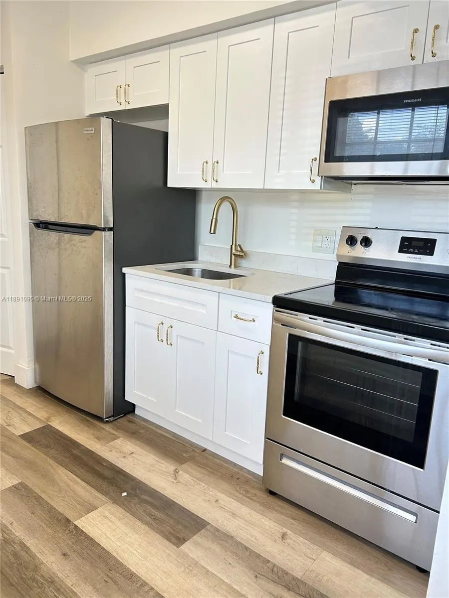 571 NE 67th St 67th St, #1