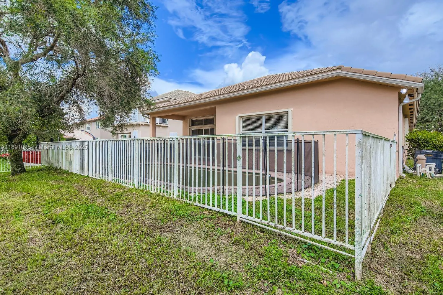 5324 SW 148th Ave