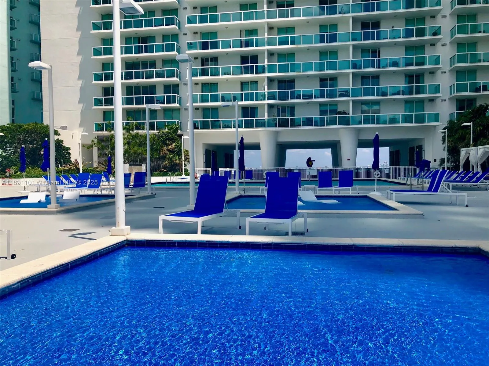 1800 N Bayshore Dr, #3802