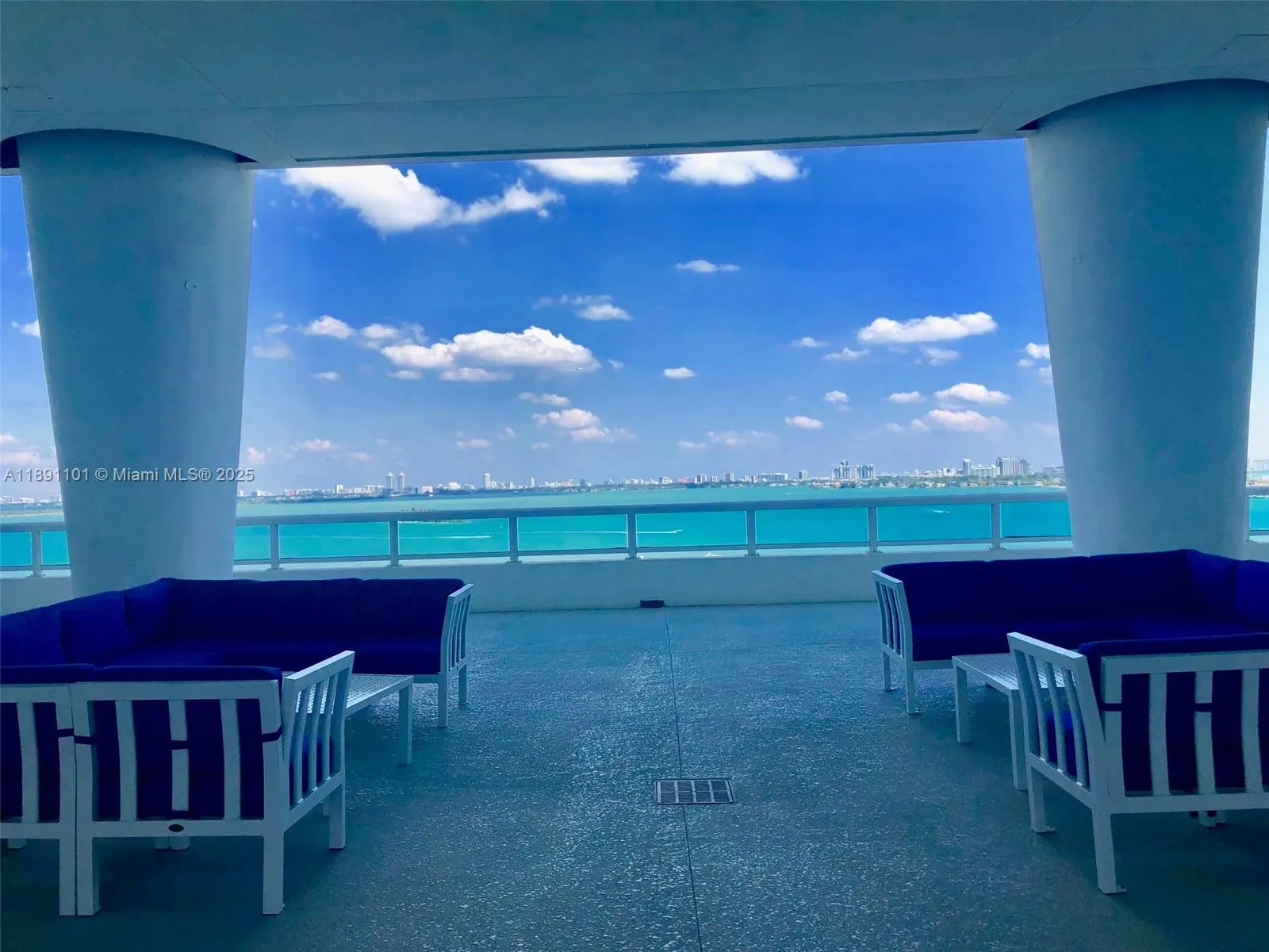 1800 N Bayshore Dr, #3802