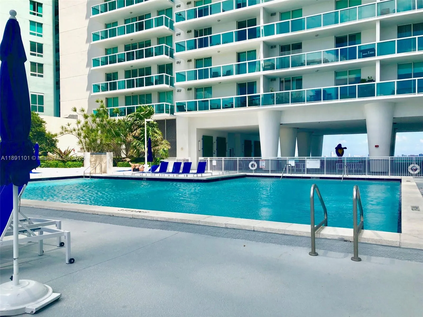 1800 N Bayshore Dr, #3802