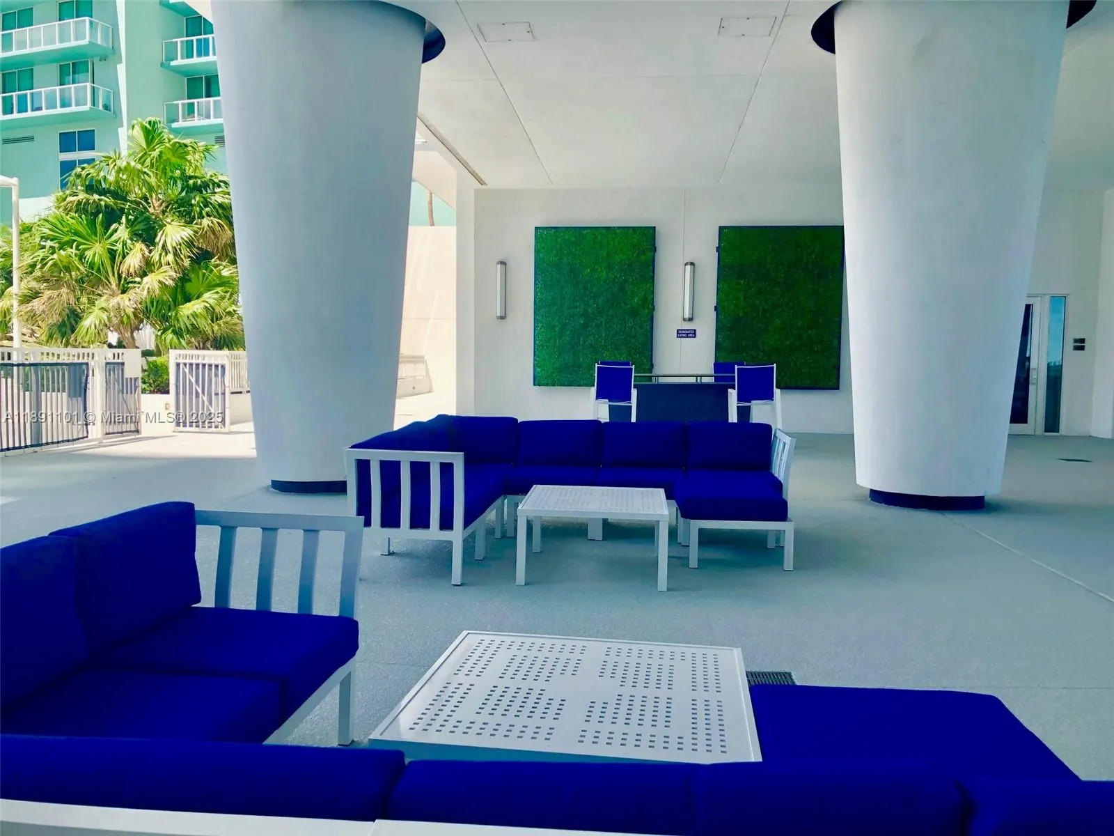 1800 N Bayshore Dr, #3802