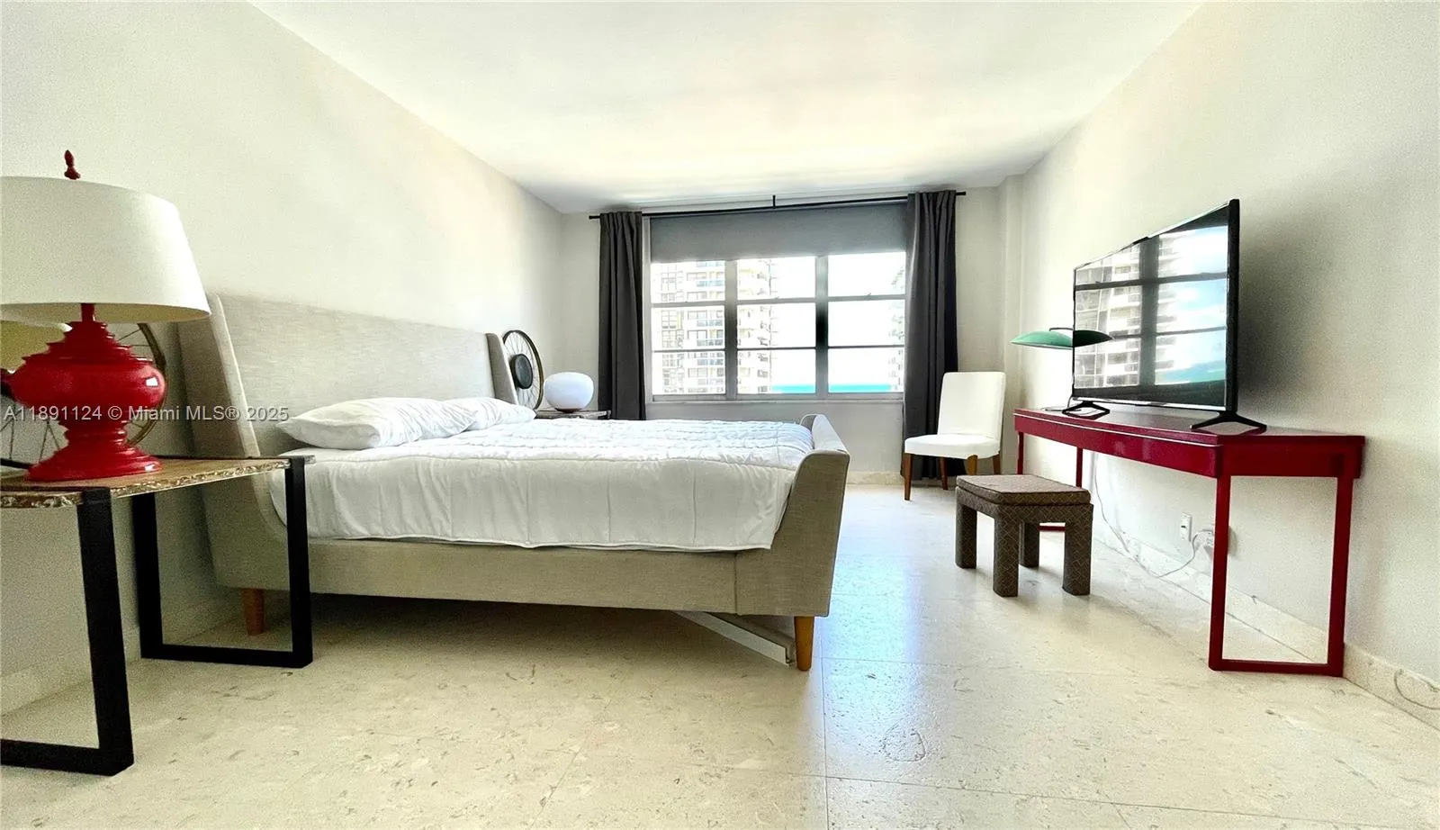 5700 Collins Ave, #11A