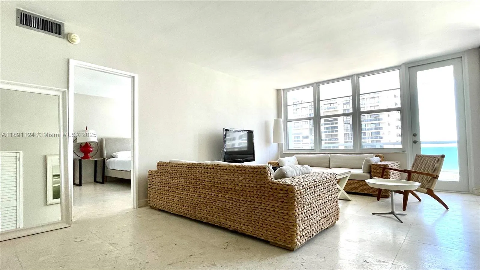 5700 Collins Ave, #11A