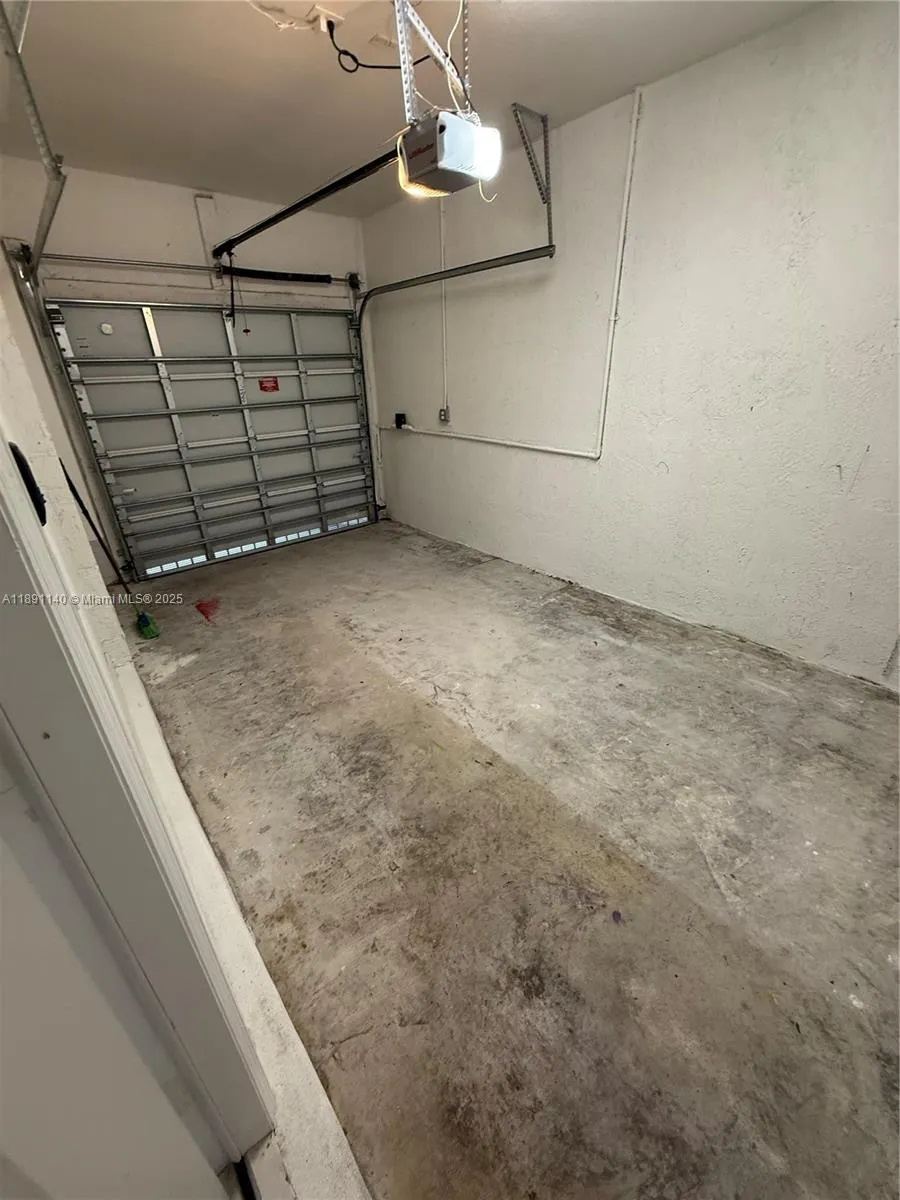1021 SE 27th Ter, #1021