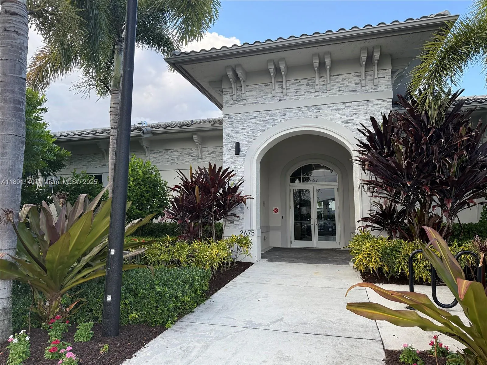 1021 SE 27th Ter, #1021