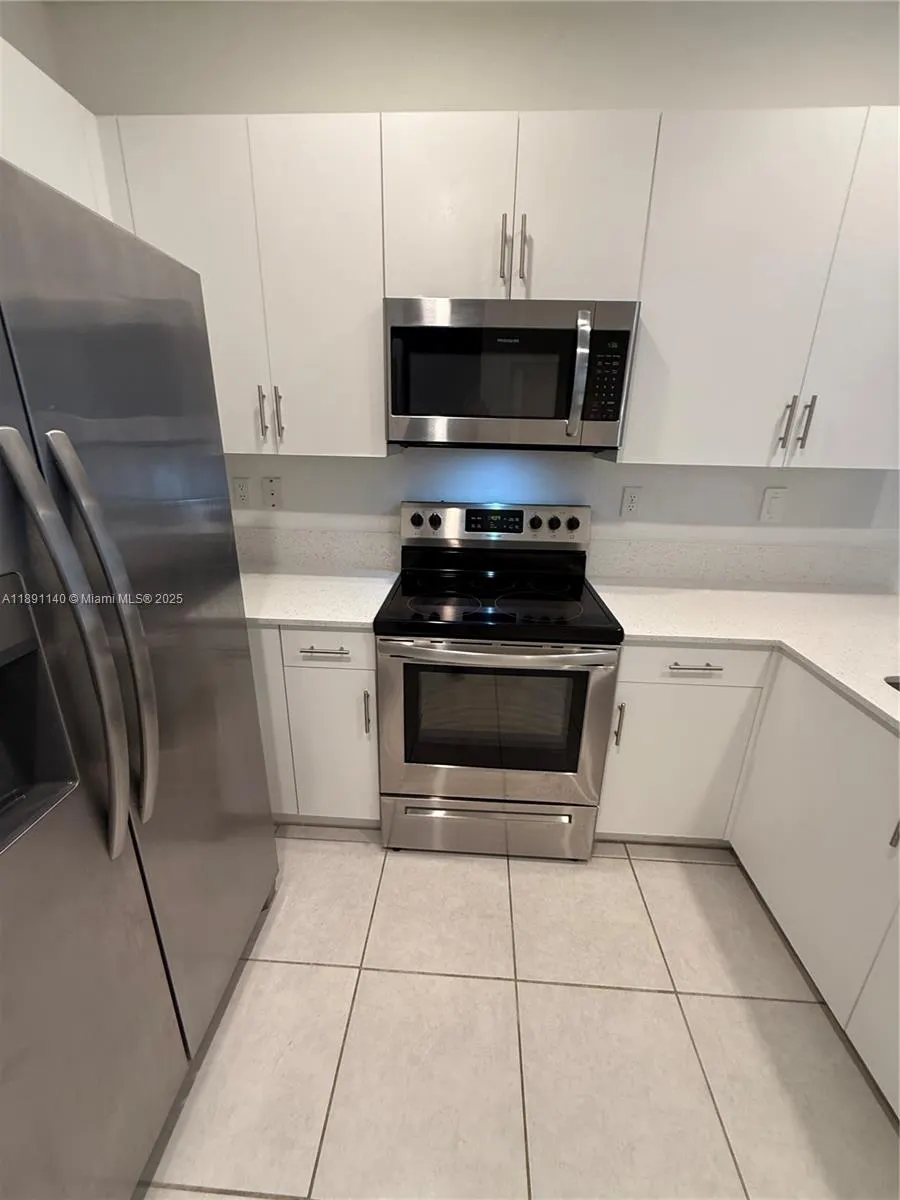 1021 SE 27th Ter, #1021