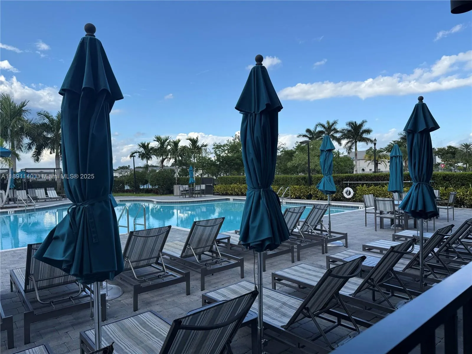 1021 SE 27th Ter, #1021