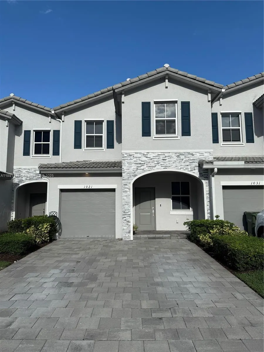 1021 SE 27th Ter, #1021