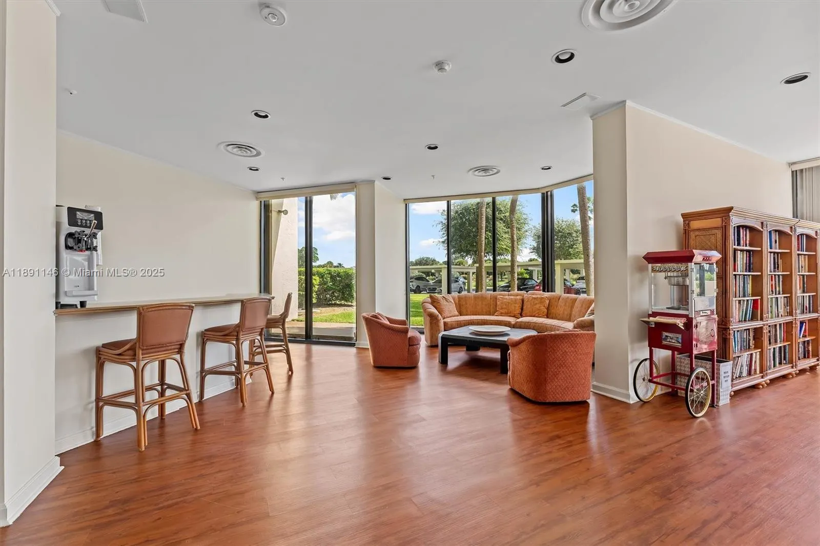 1900 Consulate Pl, #2205