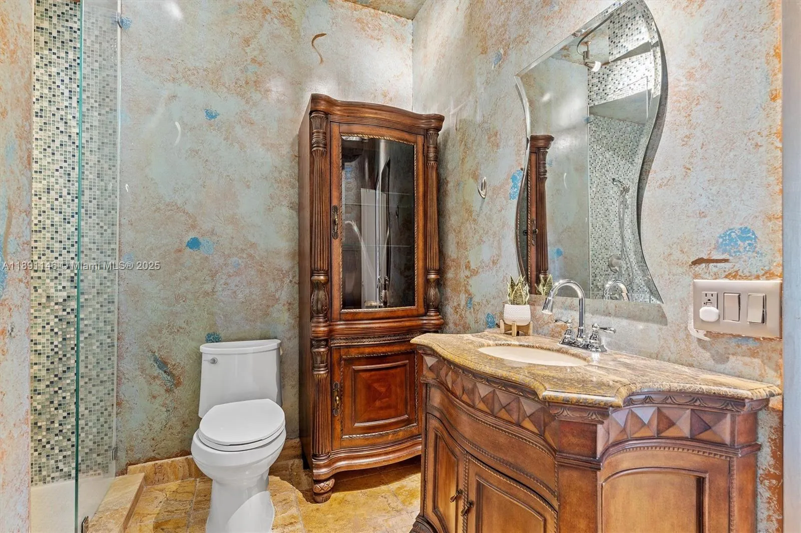 1900 Consulate Pl, #2205
