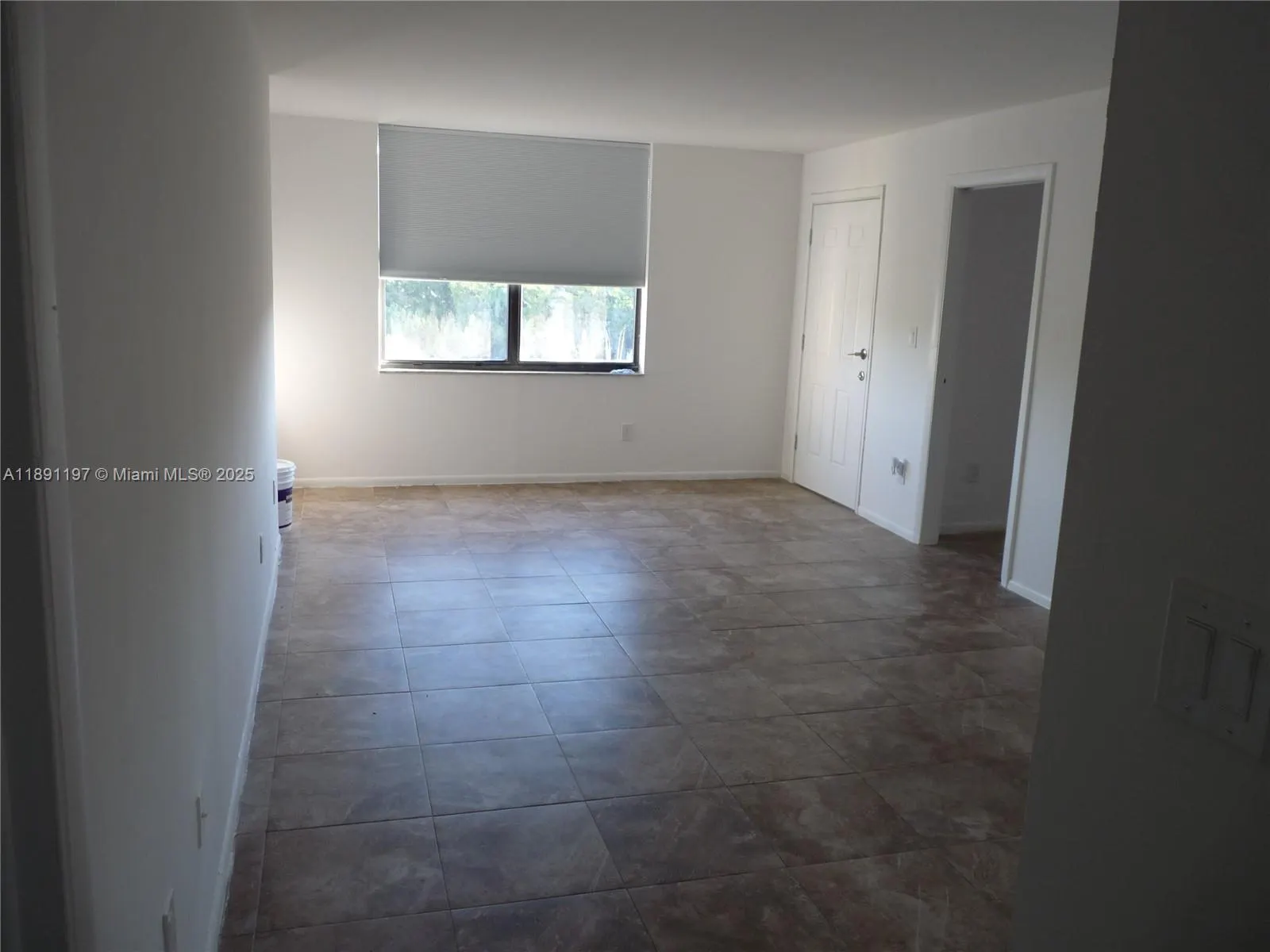 14601 N Kendall Dr, #402K