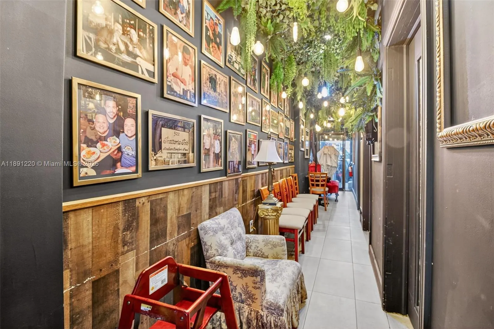 Turnkey Restaurant For Sale in Miami Beach