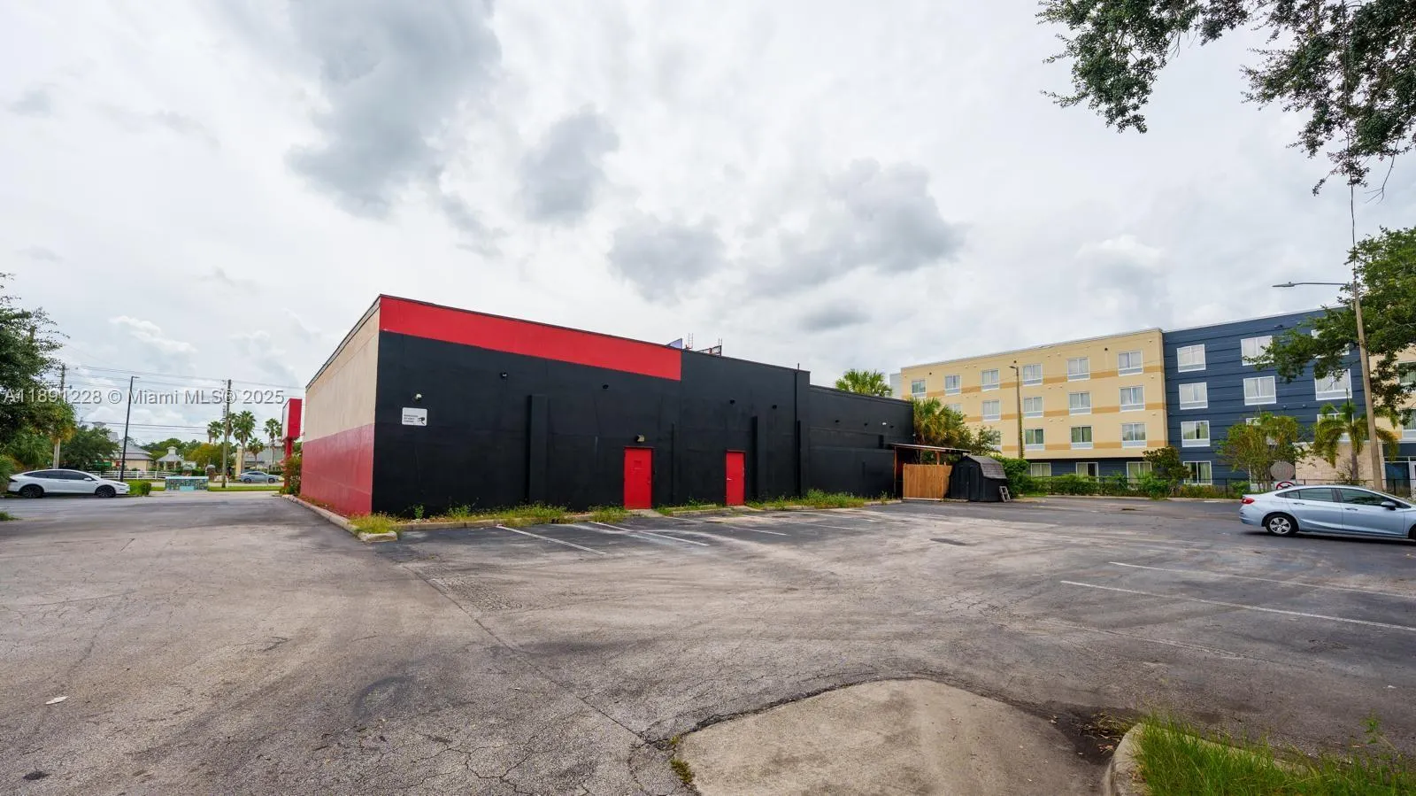 6071 W IRLO BRONSON MEMORIAL HWY