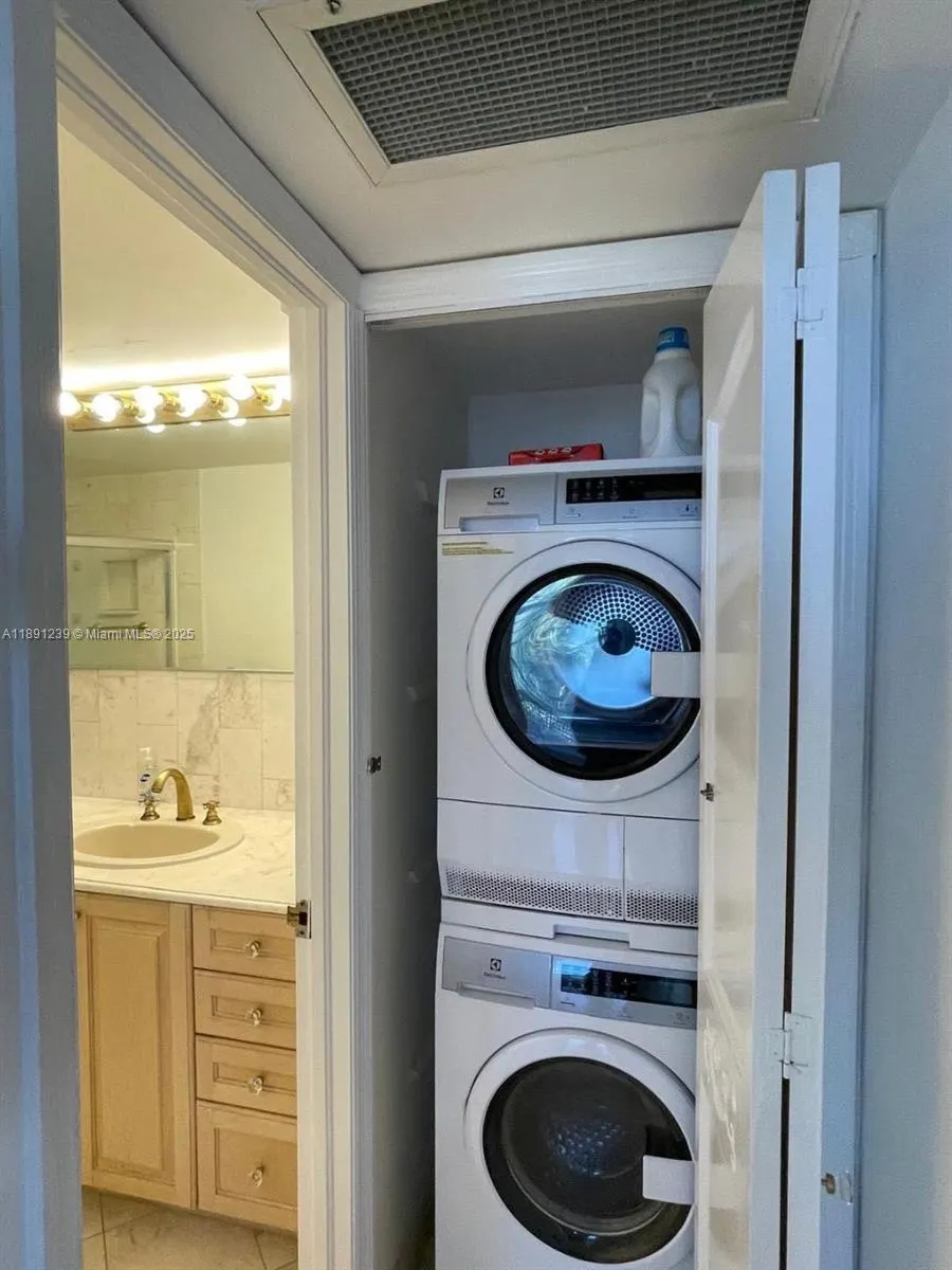 5005 Collins Ave, #411