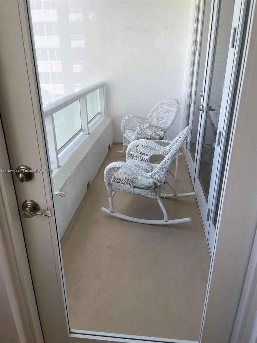 5005 Collins Ave, #411