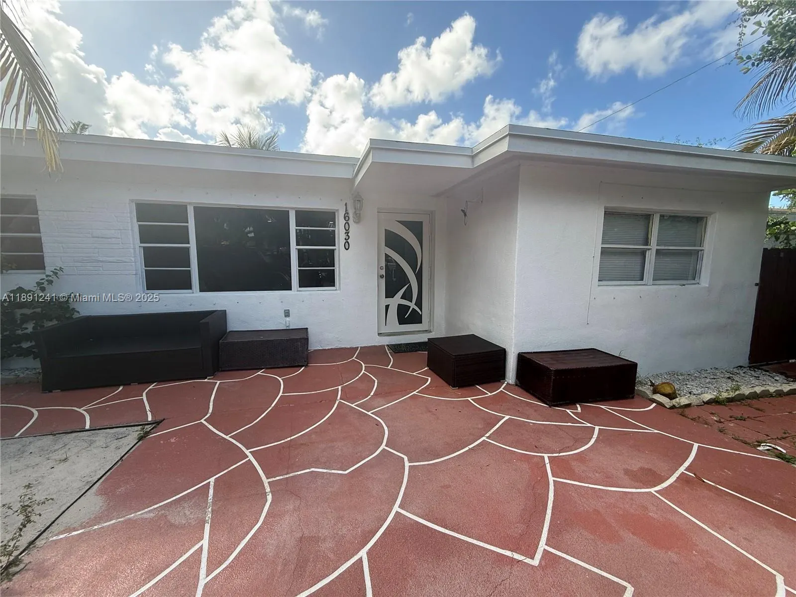 16030 Miami Dr
