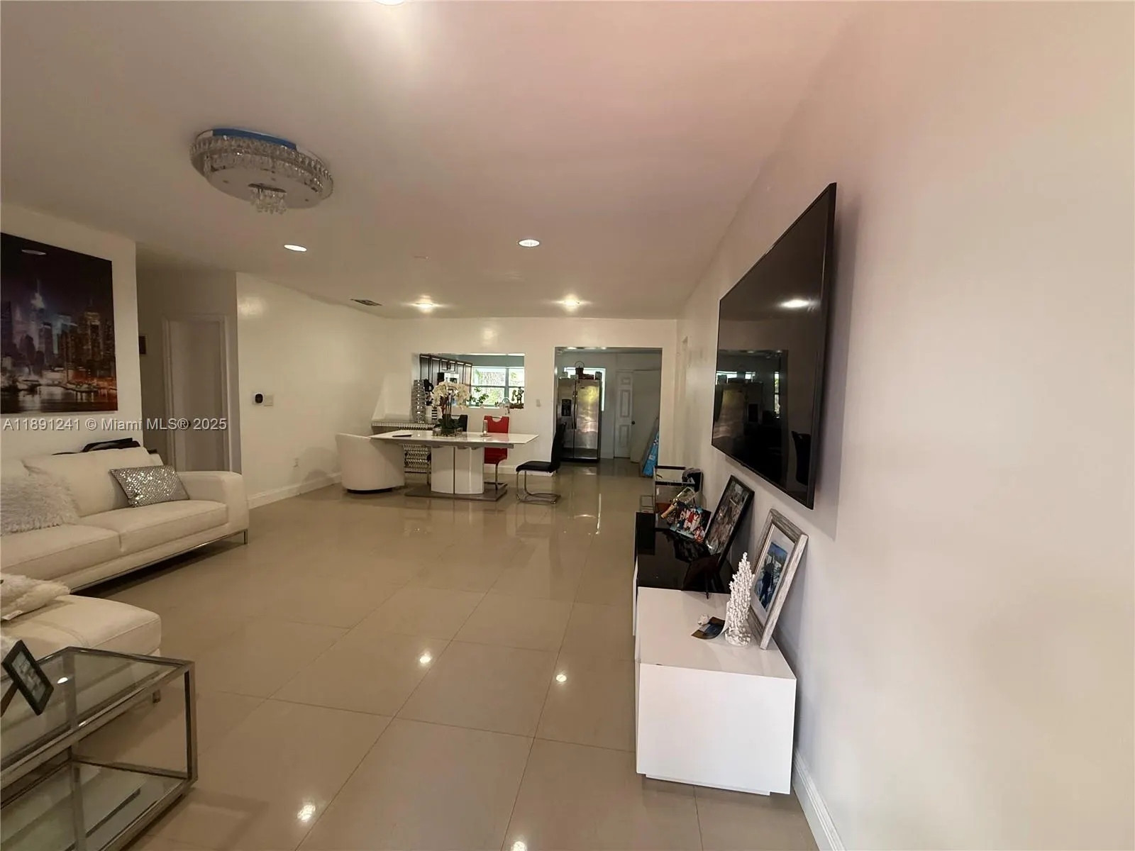 16030 Miami Dr