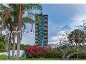 780 NE 69th St, #1406