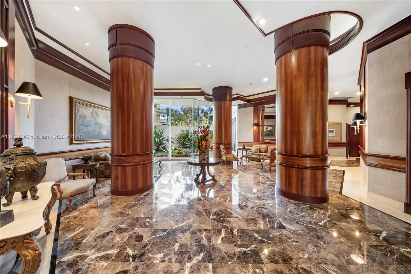 20185 E Country Club Dr, #1402